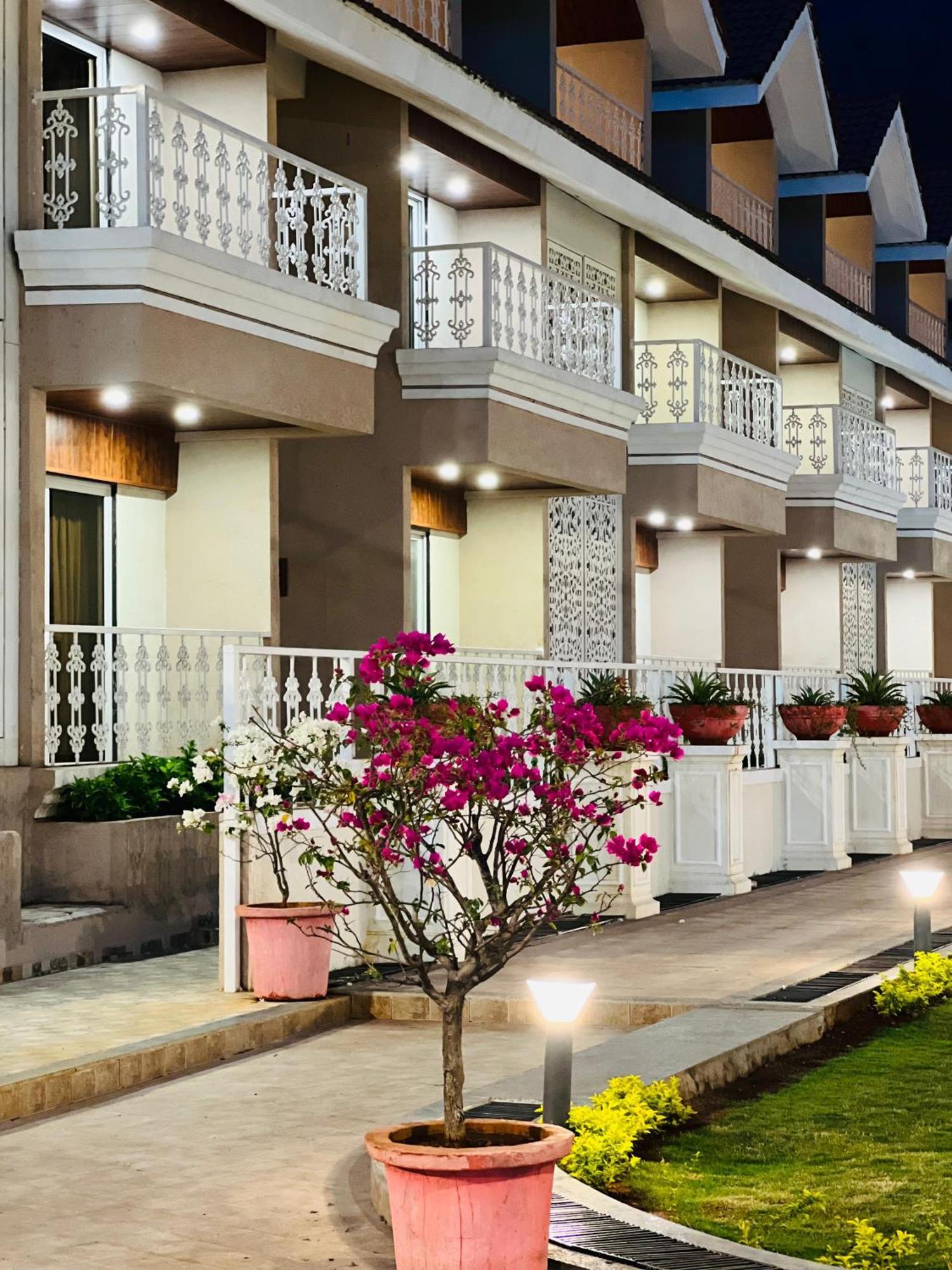 The Grand Leela Resort Khopoli Exteriér fotografie